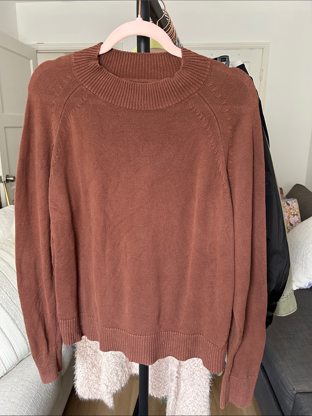 Quince Sweater. Size medium. PTP 21”.